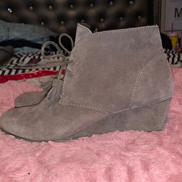 2 inch wedge booties